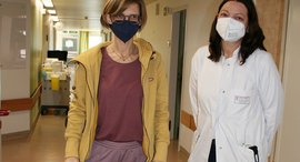 Dr. Martina Dafferner-Franzmann mit Patientin Simone Siewert