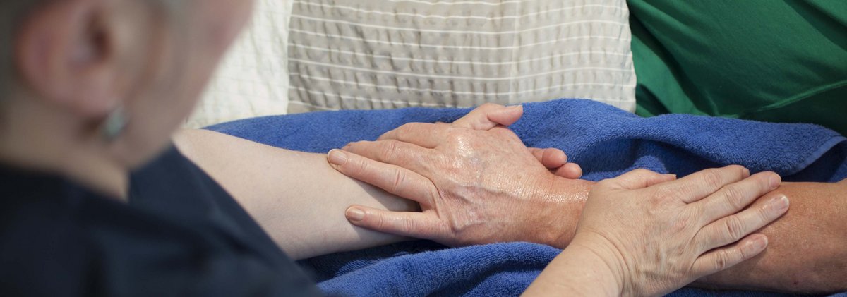 Hände, Zuwendung im Hospiz