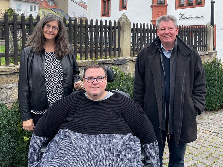 Beteiligte Inklusionsfachdienst Stiftung kreuznacher diakonie vor Heimatmusum Bad Sobernheim
